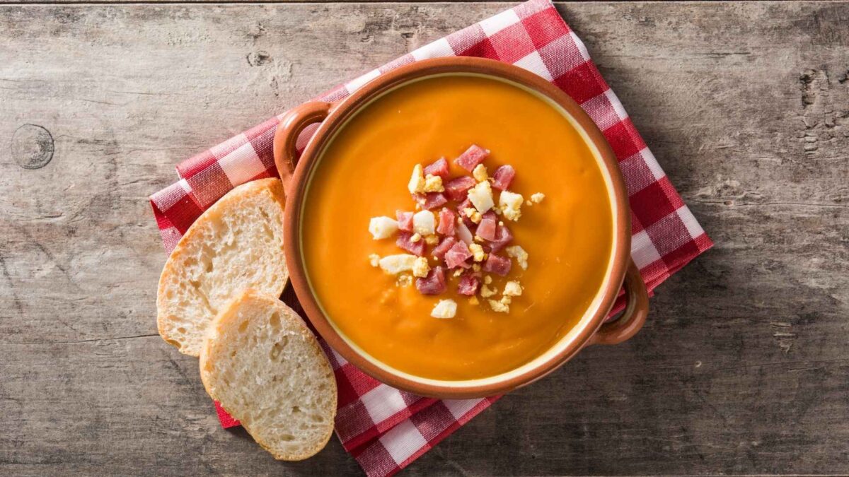 Salmorejo cordobés: qué es, origen y receta tradicional 1 Salmorejo cordobés: qué es, origen y receta tradicional