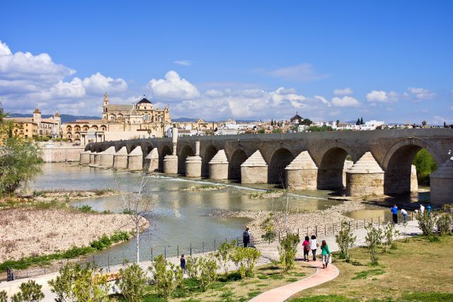 Vistas del puente romano de Córdoba