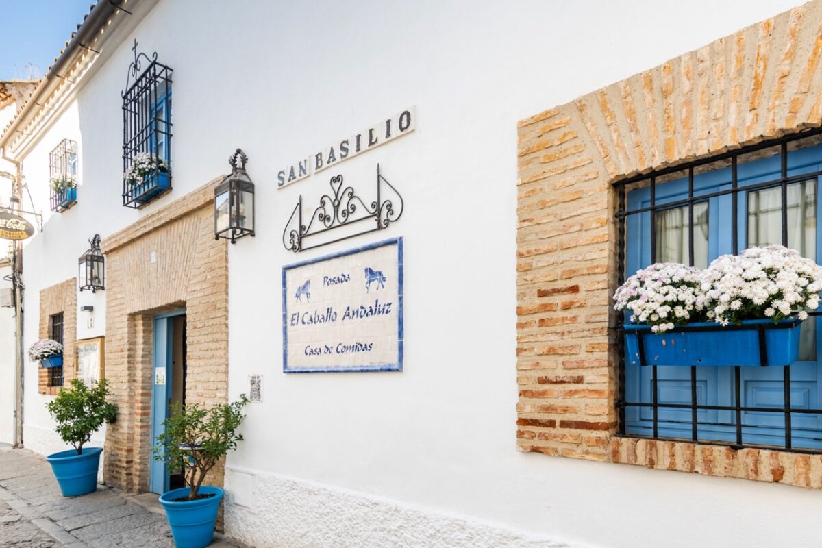 fachada-posada-del-caballo-andaluz en tamaño grande